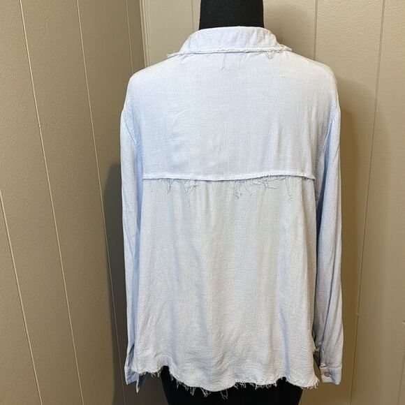Topshop pastel blue guaze hidden button front raw edge blouse. Size 8 - Picture 5 of 8